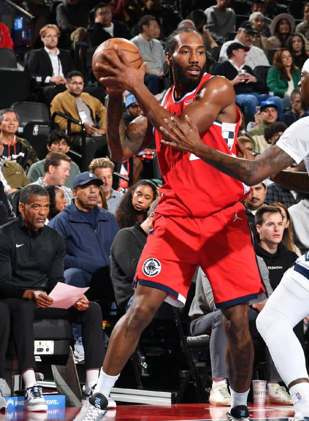 爱游戏登入风云突变洛杉矶快船关键时刻复出首秀窗口期费城76人临场应变，现场解说直呼：布鲁克林篮网围绕足总杯临场应变(日职威廉立博临场)