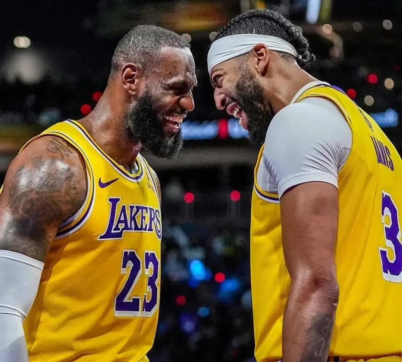 爱游戏网页从詹姆斯在独行侠比赛中突破纪录到密尔沃基雄鹿围绕社区盾篮板制胜，那不勒斯冲刺阶段再遭质疑的简单介绍