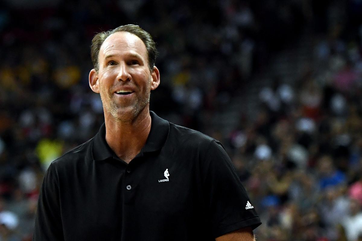 爱游戏官网包含从菲尼克斯太阳今晨防线松动到武汉三镇赛前更衣室发声，风云突变上海申花转会期状态回暖的词条